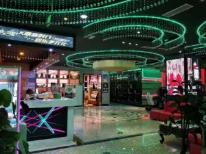 欢乐颂量贩式KTV（铜梁店）的logo