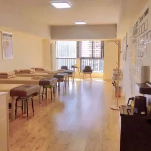 智诚正骨推拿（二七万达店） title=