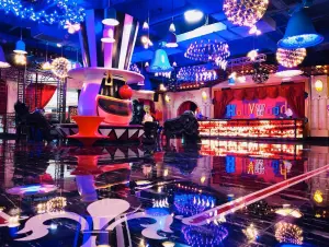 东方好莱坞潮玩智能KTV