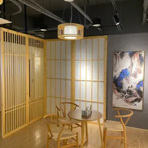 小隐养生推拿（恒隆广场店）的logo