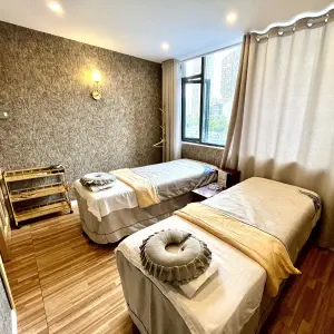 谭耳匠采耳养生文化体验馆