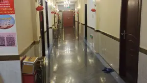 良子足浴（交通大厦店）的logo