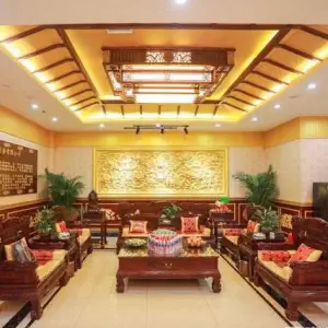 重庆家富富侨（广电南路店）的logo