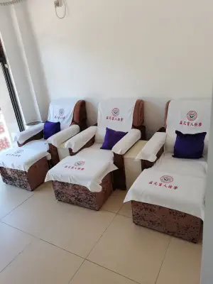 南昌洪派盲人按摩（益元悦城店）的logo