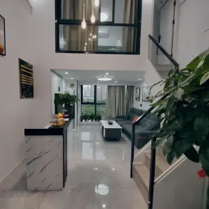 林轩采耳馆的logo