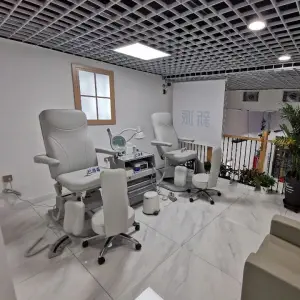 新派修脚足部健康管理中心（伊宁旗舰店） title=