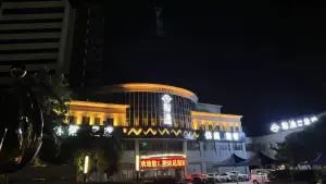 指涧足道（宜兴店）的logo