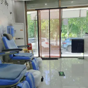 小丛家宸宸修脚 title=