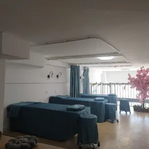 瑞康正骨按摩（龙湖锦艺城店）的logo